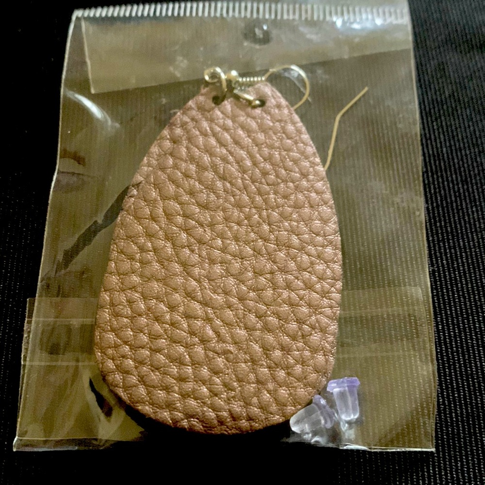 🆕 PU Leather Pewter Teardrop Earrings